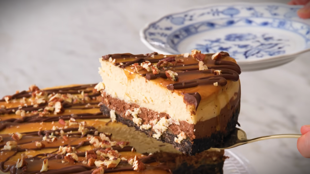 Caramel Pecan Turtle Cheesecake