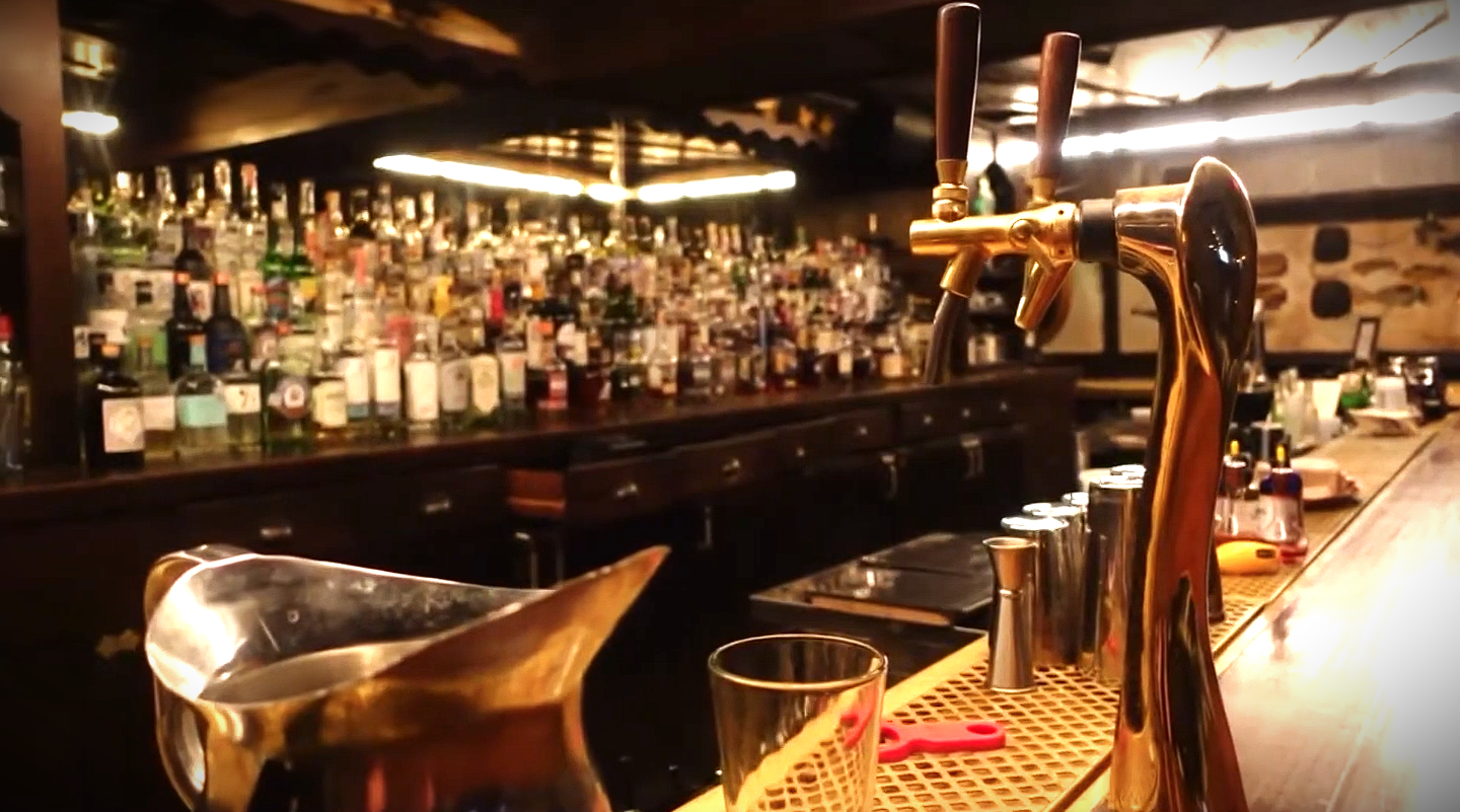 Esquire Tavern