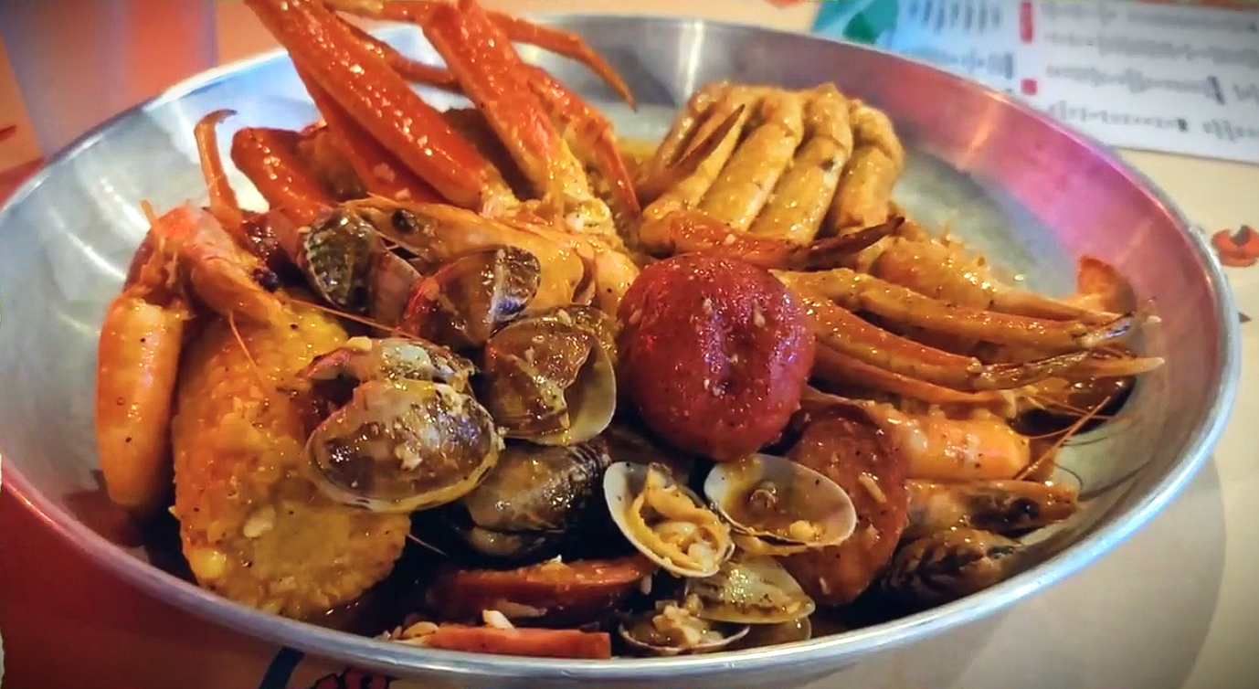 Surfing Crab (Cajun Seafood Boiled)