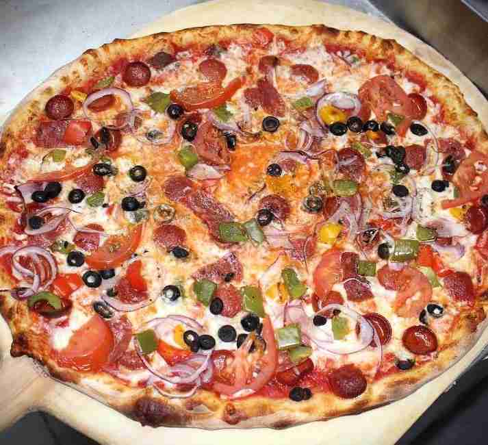 Capo’s Pizzeria