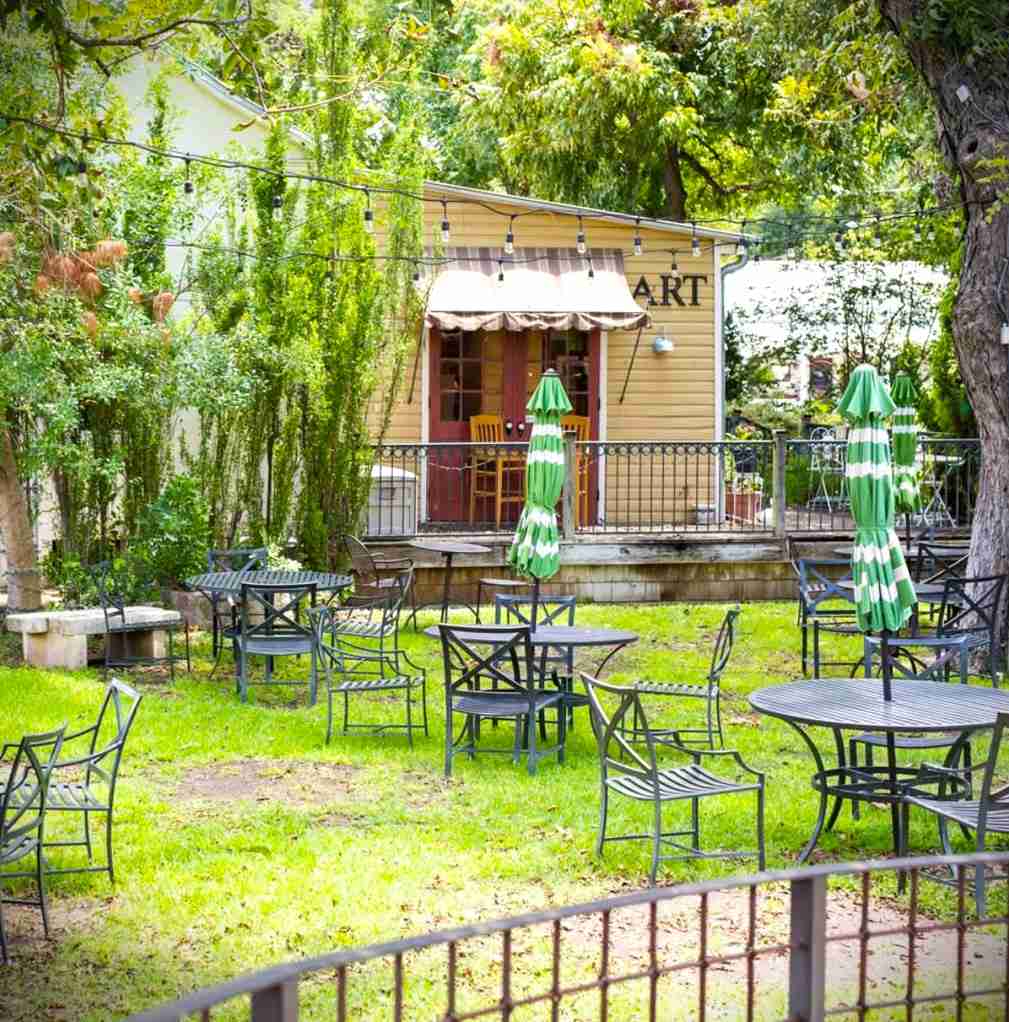 Huisache Grill