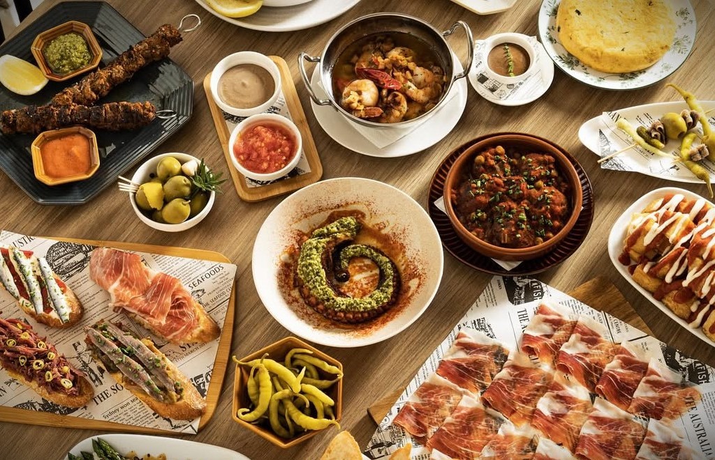 The Bin Tapas Bar San Antonio – A Cozy Spot for Delicious Tapas